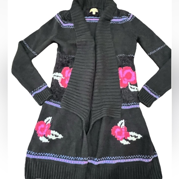 Princess Vera Wang Women’s Black with Pink Flowers Sweater Cardigan Medium Boho - Picture 1 of 15